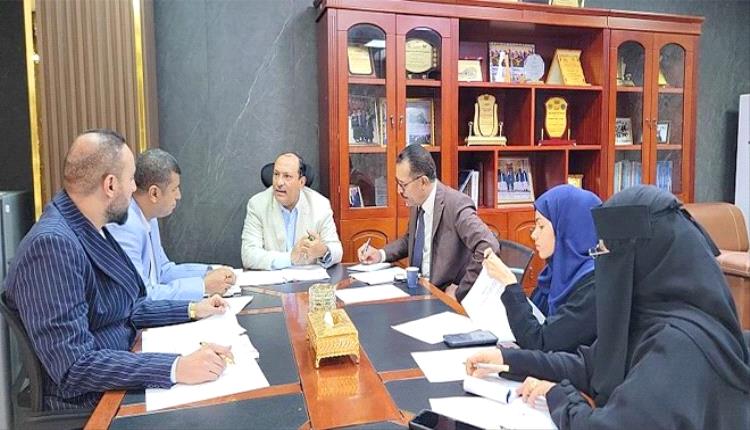 الصناعة تبدأ تنفيذ خطة "المائة يوم" لإنقاذ معيشة المواطن
