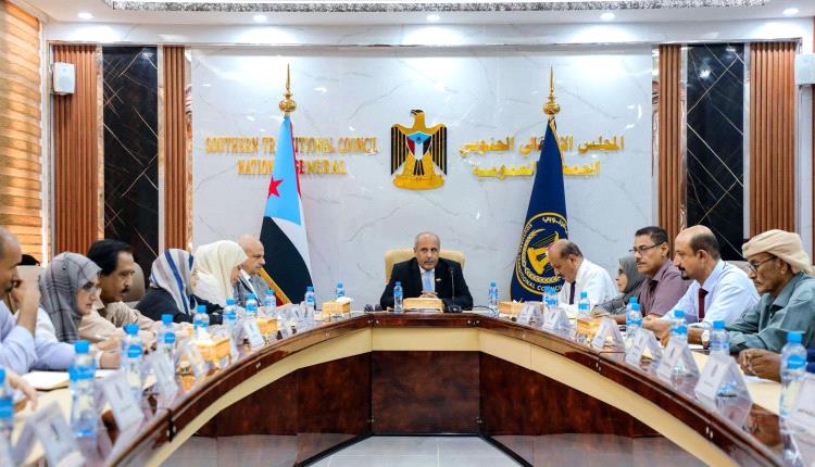 الجمعية الوطنية للانتقالي: الانهيار الاقتصادي يهدد الجنوب ومرحلة حرجة تتطلب التماسك السياسي