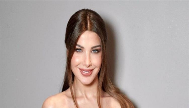 نانسي عجرم ترقص بعفوية وتخطف الأنظار بإطلالة جلدية أنيقة ترويجًا لأغنيتها الجديدة