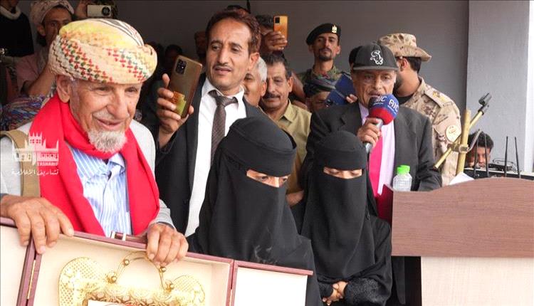 عطاء ونعمة.. شقيقتان من ذوي الهمم تتوّجان بجائزة 