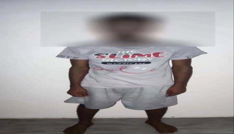 أمن عدن يضبط سائق باص متورط في سرقة أموال المواطنين