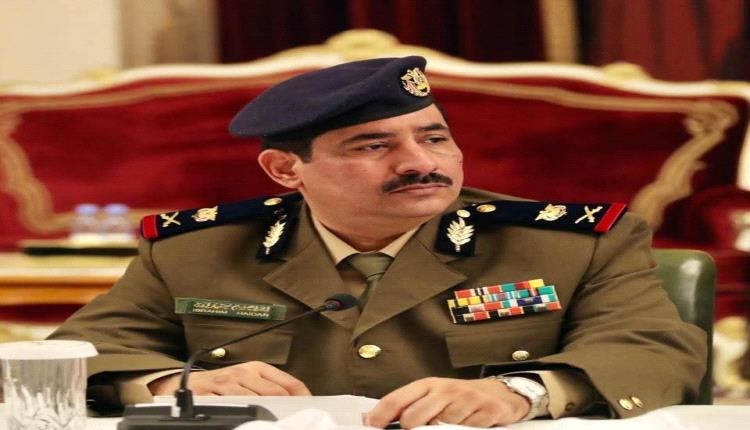 شهادة الميلاد مقابل "الجباية الإلكترونية".. رضّع عدن محرومون من الهوية بقرار وزاري!