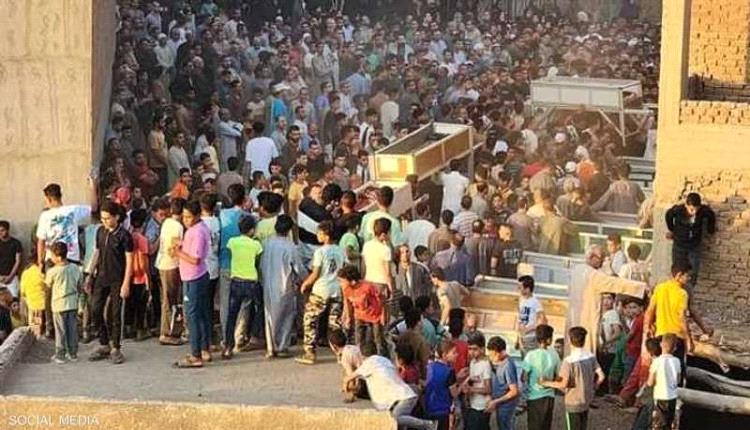 "نعوش الفجر".. مصر تودّع 19 زهرة دهستها شاحنة الموت في طريق الرزق