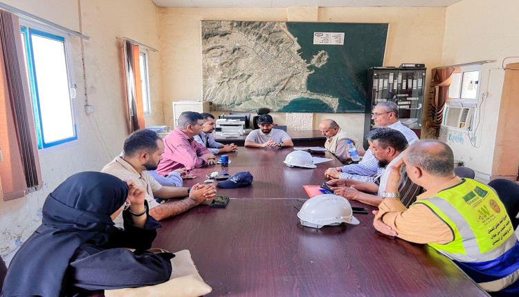 عدن.. اجتماع بصيرة يناقش معوقات ترميم المباني الأثرية وخطة لإنقاذ هوية كريتر التاريخية