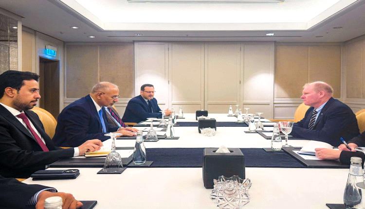 الرئيس الزُبيدي لسفير استراليا: لا إصلاح دون نفط.. ولا سلام مع إرهابٍ يتمدد