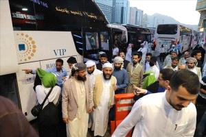 تصعيد الحجاج اليمنيين إلى منى: وزير الأوقاف يدشّن المناسك ويؤكد "راحة الحاج أولويتنا"