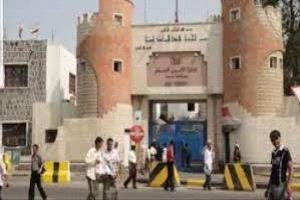سجن مدير شرطة دار سعد وأفراده بتهمة اقتحام واختطاف إمام مسجد في المنصورة بعدن
 
