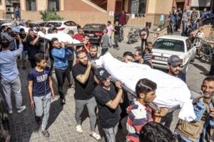 وزارة الصحة الفلسطينية: مقتل 45 بقذائف دبابات إسرائيلية أثناء انتظار المساعدات بغزة
