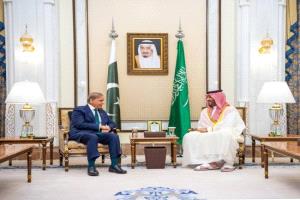 ولي العهد السعودي يستقبل رئيس وزراء باكستان ويبحثان تعزيز التعاون الثنائي