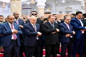 اليافعي ينتقد مشهد السلام على العليمي: "الجنوب ليس سلعة للتنازلات المجانية"