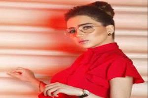 مي عز الدين توجّه رسالة الى عبلة كامل بعد ظهورها من جديد