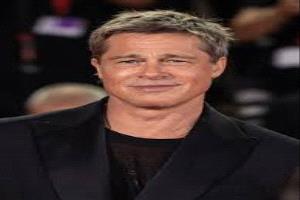 براد بيت وإينيس دي رامون مع جيجي حديد وبرادلي كوبر في موعد رومانسي