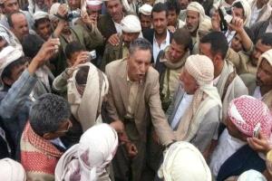 الحوثيون يحاصرون منازل آل سران في عمران ويعتقلون مشايخ قبليين وسط تصعيد ميداني جديد