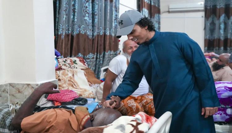 السقاف يتفقد دار رعاية العجزة والمسنين بالشيخ عثمان ويؤكد دعم المجلس الانتقالي