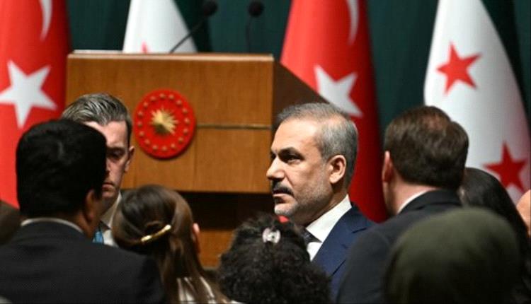 تركيا: وزيرا الخارجية والدفاع ورئيس المخابرات يزورون دمشق