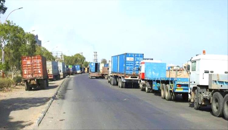 جبايات حوثية جديدة على الشاحنات بالحديدة
