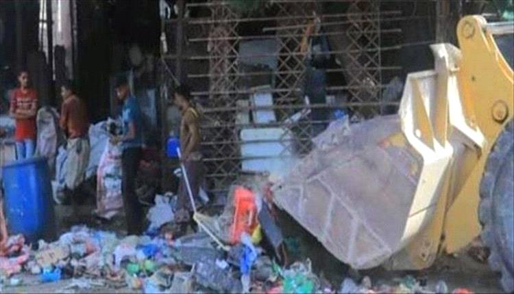 حملة حوثية على الباعة المتجولين والبساطة في الحديدة
