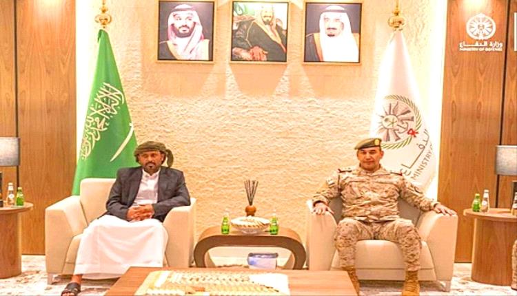 بن حبريش يبحث مع قائد قوات التحالف تمكين الحضارم من تأمين محافظتهم