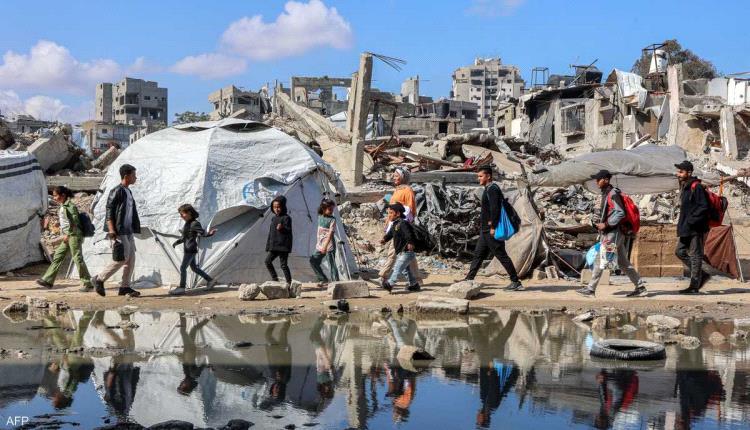 غزة.. مقتل 14 بقصف إسرائيلي و660 ألف طفل خارج مقاعد الدراسة