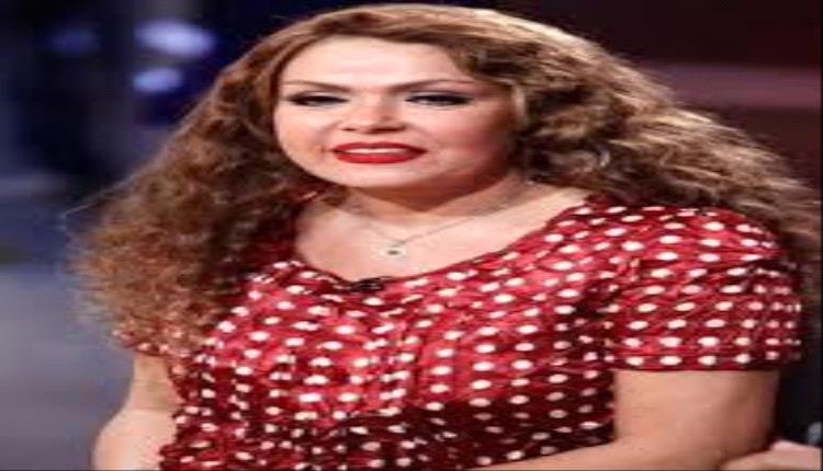 لوسي تمازح الجمهور خلال تكريمها في "المركز الكاثوليكي"
