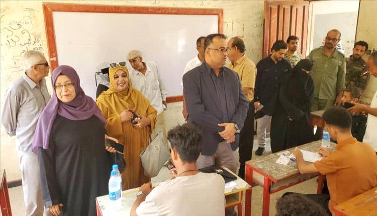 مدير عام مديرية التواهي يدشن امتحانات الثانوية العامة للعام 2024 _ 2025م