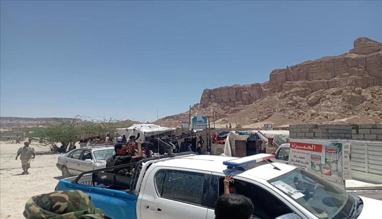 شرطة شبوة تواصل الحملة في نقل المهاجرين غير الشرعيين إلى خارج مدينة عتق
