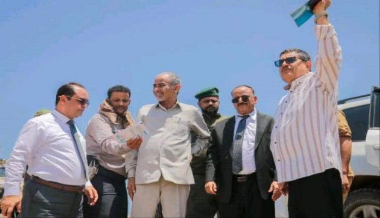 وزير النقل يناقش مع المستشار الفريق الصبيحي عدة قضايا متعلقة بمشروعي مطار عدن المستقبلي ومنفذ رأس العارة البحري


