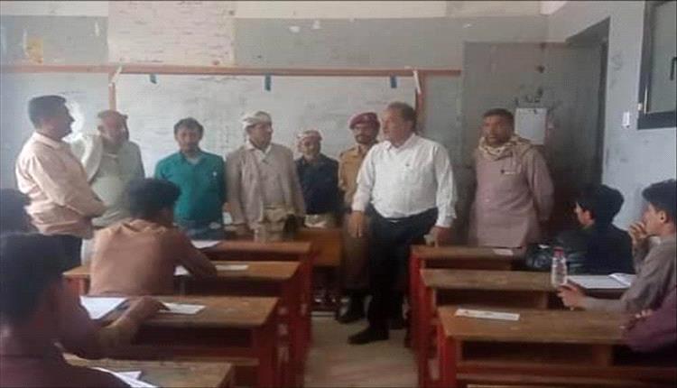 مدير التربية بمديرية المفلحي يواصل زيارته للمراكز الاختبارية

