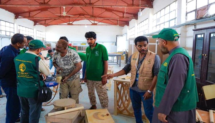 الاطلاع على سير مشروع التمكين المهني لتحسين سبل العيش في لحج


