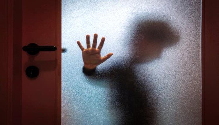 صاعقة.. جريمة تحرش بـ 40 قاصرًا وصور تهديدية تكشف الفظاعة