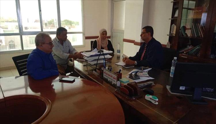 مدير عام مكتب الصحة بلحج يلتقي بمنظمة الصليب الأحمر الدولي ويناقش معها عدد من التدخلات
