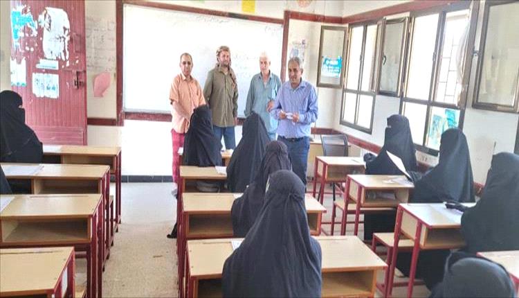 الضالع.. مدير عام مكتب التربية يتفقد سير اختبارات شهادة الثانوية العامة في عدد من المراكز الاختبارية
