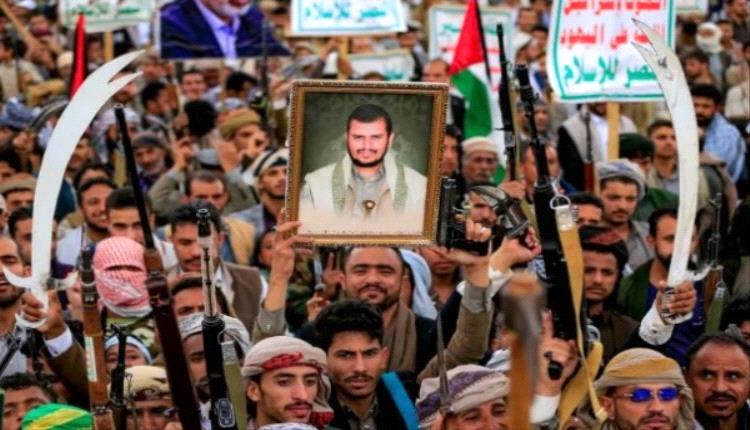 روسيا تدعم الحوثيين دبلوماسيًا وحربيًا.. كيف تغيّر تحالفاتهم ميزان القوى في اليمن؟