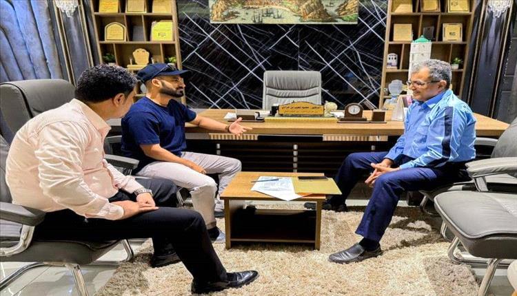 عدن: مساعٍ لتنظيم خطوط السير بصيرة لمواجهة الاختناقات المرورية