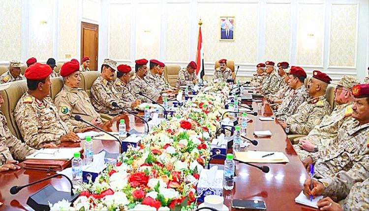 وزير الدفاع يعلن ترتيبات أمنية لفتح الطرقات