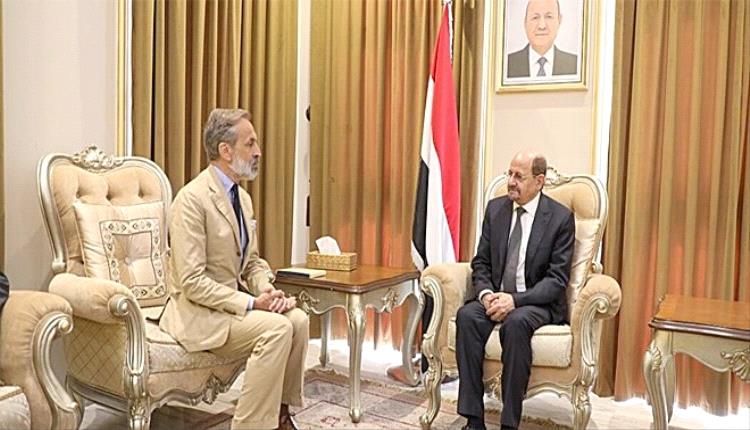 وزير الخارجية يبحث مع منسق الأمم المتحدة تعزيز جهود الاستجابة الإنسانية في اليمن