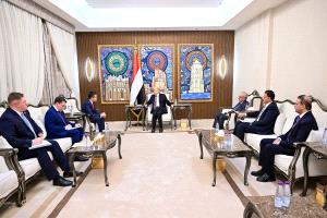 العليمي يشيد بالثبات الروسي ودعم موسكو لليمن وشرعيتها الدستورية