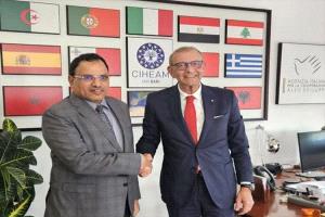 الوزير السقطري يبحث مع المركز الدولي للدراسات الزراعية لمنطقة البحر الأبيض المتوسط التعاون المشترك
