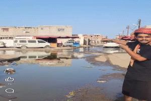 كارثة صحية بعد طفح مياه الصرف الصحي وتهديد مباشر لصحة الأطفال