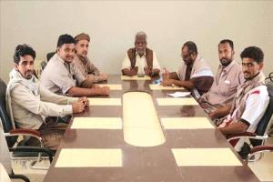 مدير عام مديرية ميفعة محافظة شبوة يلتقي أعضاء فريق شباب مبادرة عزان
