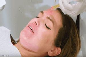 أسرار الحسناوات "المكلفة".. أغلى 5 مواد تجميلية في العالم