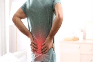 وداعًا للجراحة؟ علاج مبتكر يحقق نجاحًا بنسبة 60% لآلام الظهر
