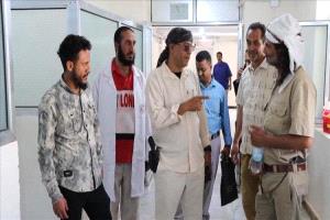 مدير عام الشعيب يتفقد سير العمل في مستشفى الشهداء الثلاثة
