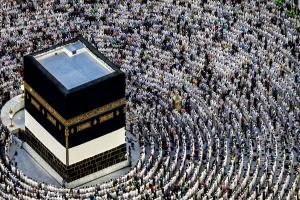 مركز الفلك الدولي يحدد موعد عيد الأضحى
