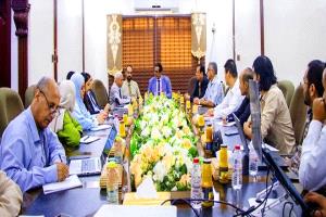 هيئة الطيران المدني في عدن تبحث مع البنك الدولي ومنظمة "الفاو" تنفيذ مشاريع تنموية لتعزيز قطاع الأرصاد