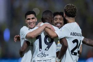 الاتحاد يُسقط الشباب بثلاثية مثيرة ويواصل استعراضه كبطل لدوري روشن
