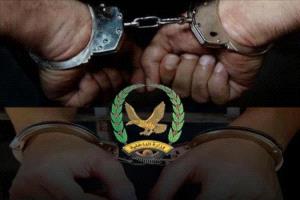 الأجهزة الأمنية في المهرة تلقي القبض على مطلوبين في قضيتي قتل بعدن والحديدة

