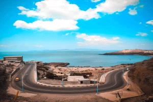 مكتب السياحة عدن يحذر الأهالي من السباحة خلال هذه الأشهر