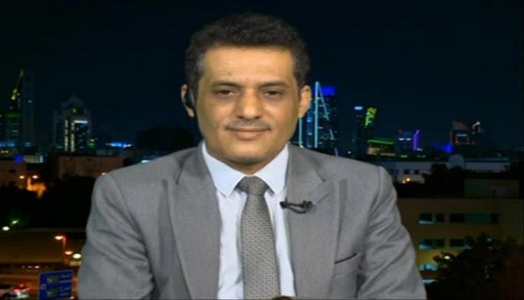 محلل سياسي: الحوثيون يفرجون عن عناصر من القاعدة لتنفيذ عمليات إرهابية في المناطق المحررة
