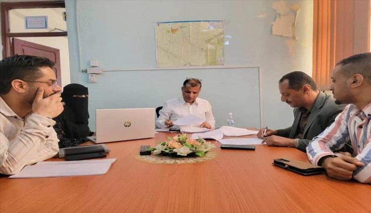 تعز توقع اتفاقيات لترميم المواقع التاريخية وتطوير مشاريع المياه

